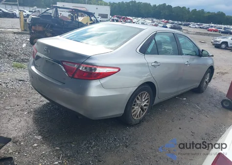 2017 Toyota Camry Le z USA, uszkodzony, nr VIN 4T1BF1FK8HU338946